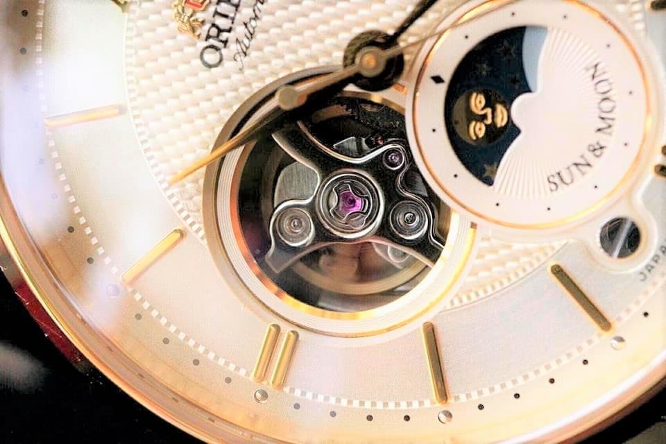 RA-AS0004S00B (5) dong ho Orient Sun & Moon Open Heart Gold Leather - RA-AS0004S00B