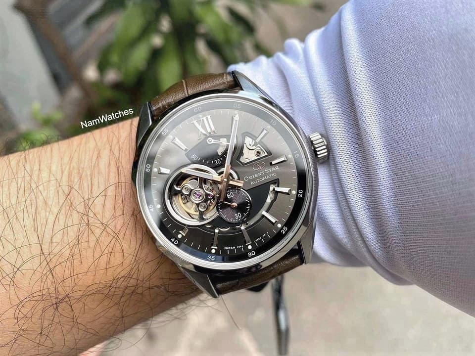 RE-AV0006Y00B (2) dong ho Orient Star Semi Skeleton Brown Leather - RE-AV0006Y00B