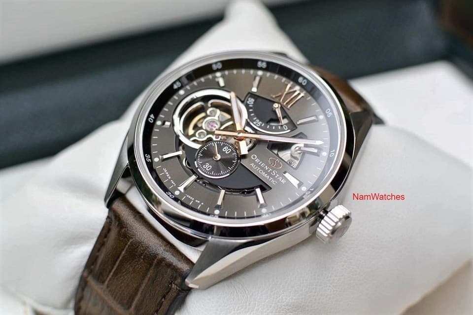 RE-AV0006Y00B (5) dong ho Orient Star Semi Skeleton Brown Leather - RE-AV0006Y00B