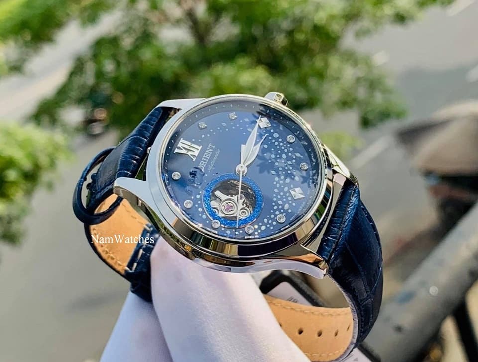 RA-AG0018L10B (5) dong ho Orient Blue Moon Blue Leather - RA-AG0018L10B