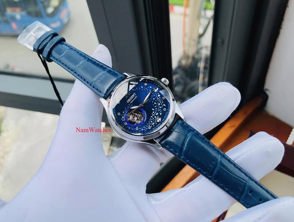 RA-AG0018L10B (8) dong ho Orient Blue Moon Blue Leather - RA-AG0018L10B